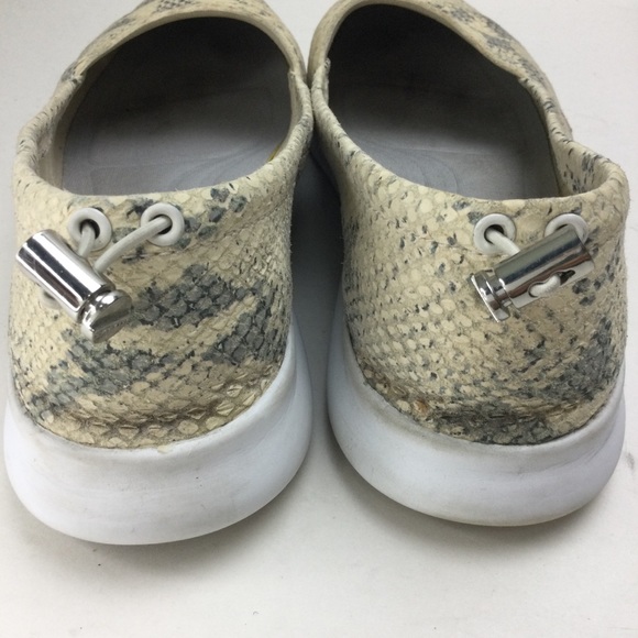 Cole Haan StudioGrand Snake Print Perforated Nubuck Toggle Back Sneaker Size 9 - Picture 4 of 11